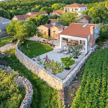 Holiday Home - Villa Thorak Anić Esterno foto