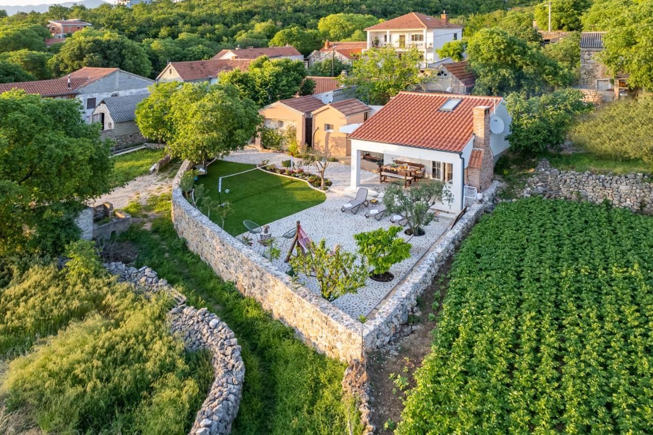 Holiday Home - Villa Thorak Anić Esterno foto