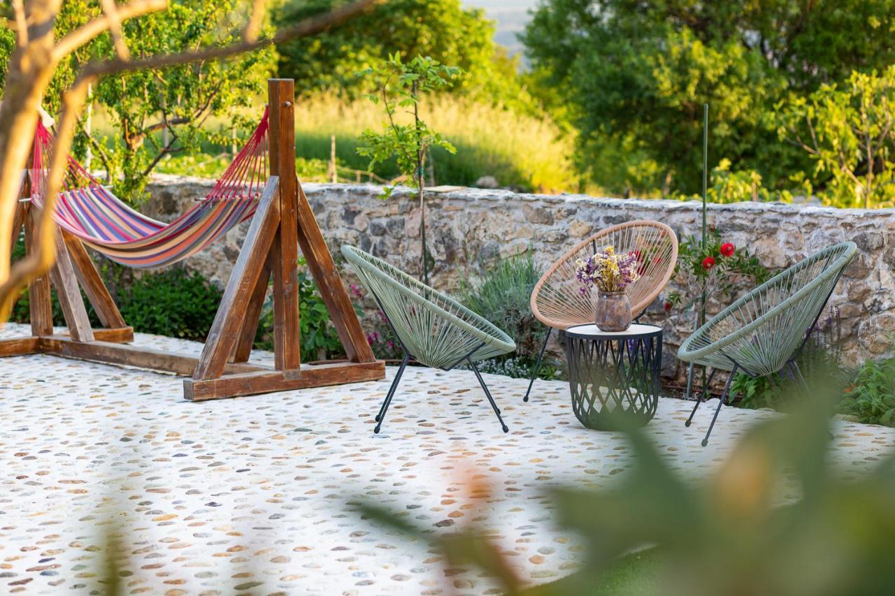 Holiday Home - Villa Thorak Anić Esterno foto