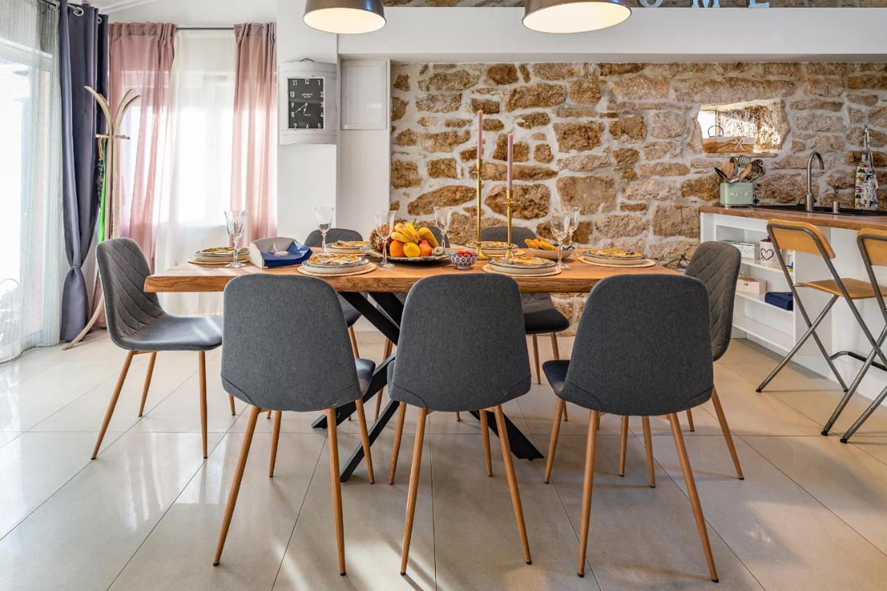 Holiday Home - Villa Thorak Anić Esterno foto