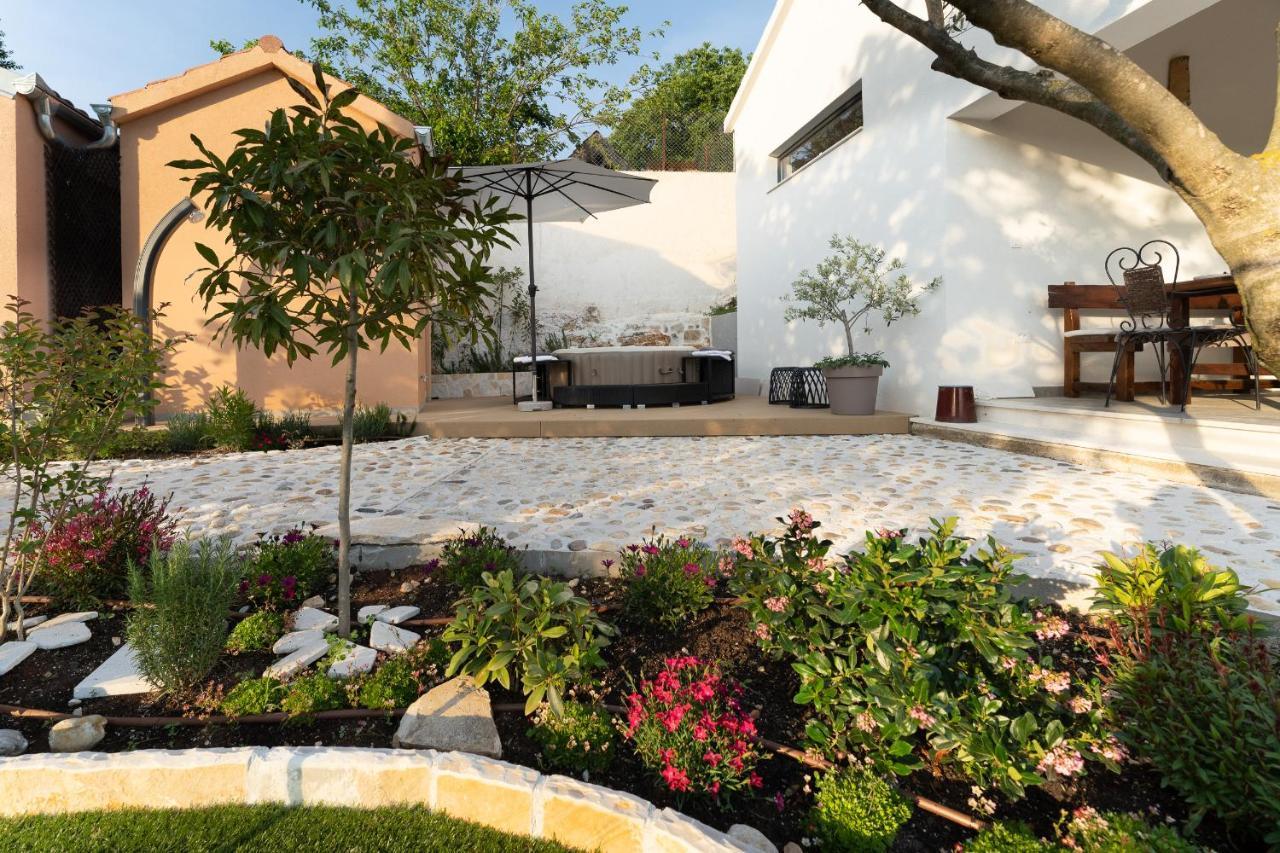 Holiday Home - Villa Thorak Anić Esterno foto