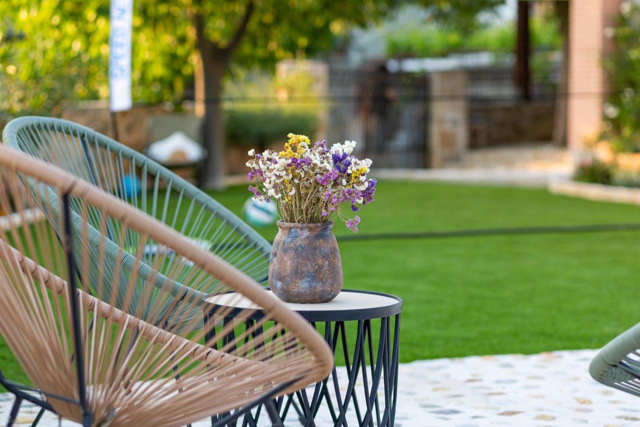 Holiday Home - Villa Thorak Anić Esterno foto