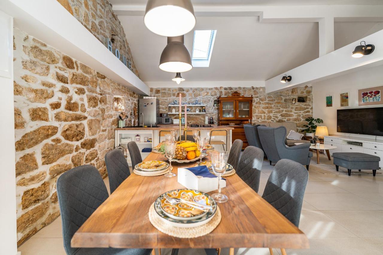 Holiday Home - Villa Thorak Anić Esterno foto