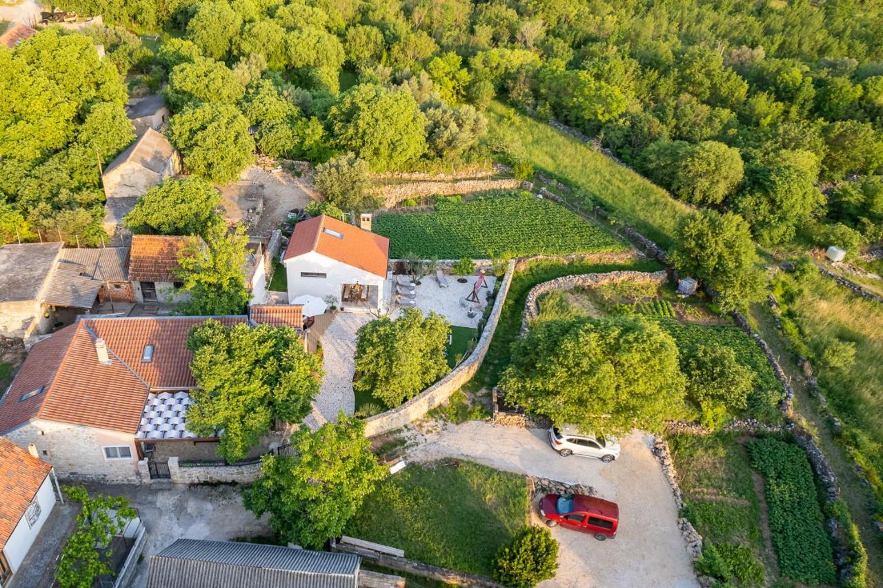 Holiday Home - Villa Thorak Anić Esterno foto
