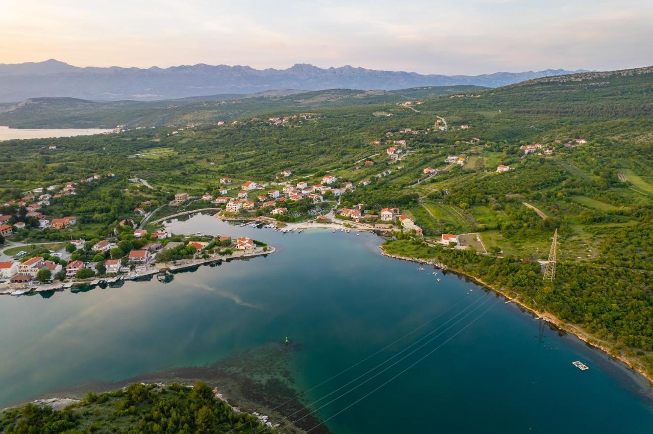 Holiday Home - Villa Thorak Anić Esterno foto
